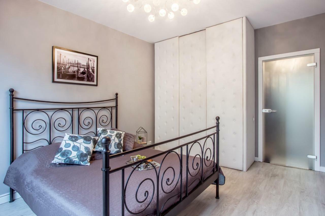 Clicktheflat Luxury Apartment In وارسو المظهر الخارجي الصورة